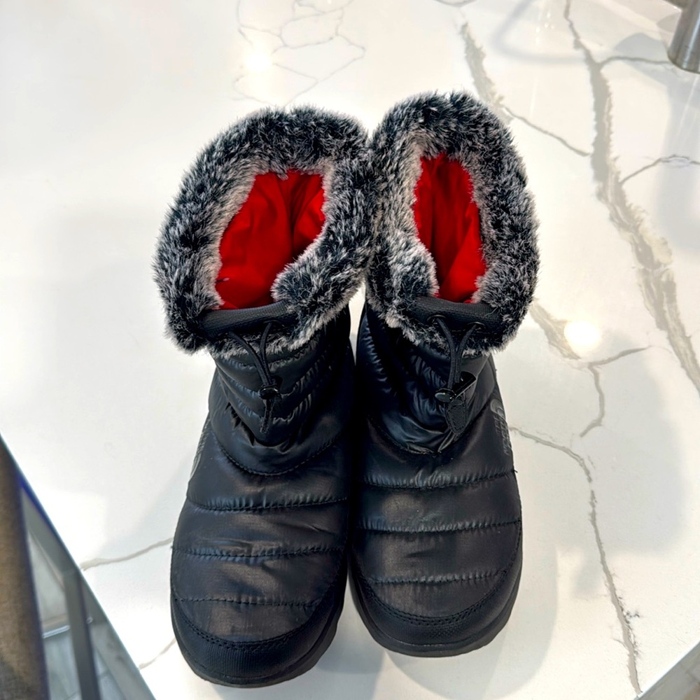 The North Face 
 thermoball micro baffle boot